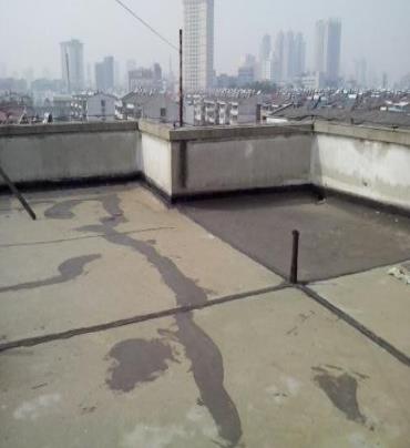 商丘市漏水维修 楼顶漏水是什么原因，楼顶漏水维修方法是什么?